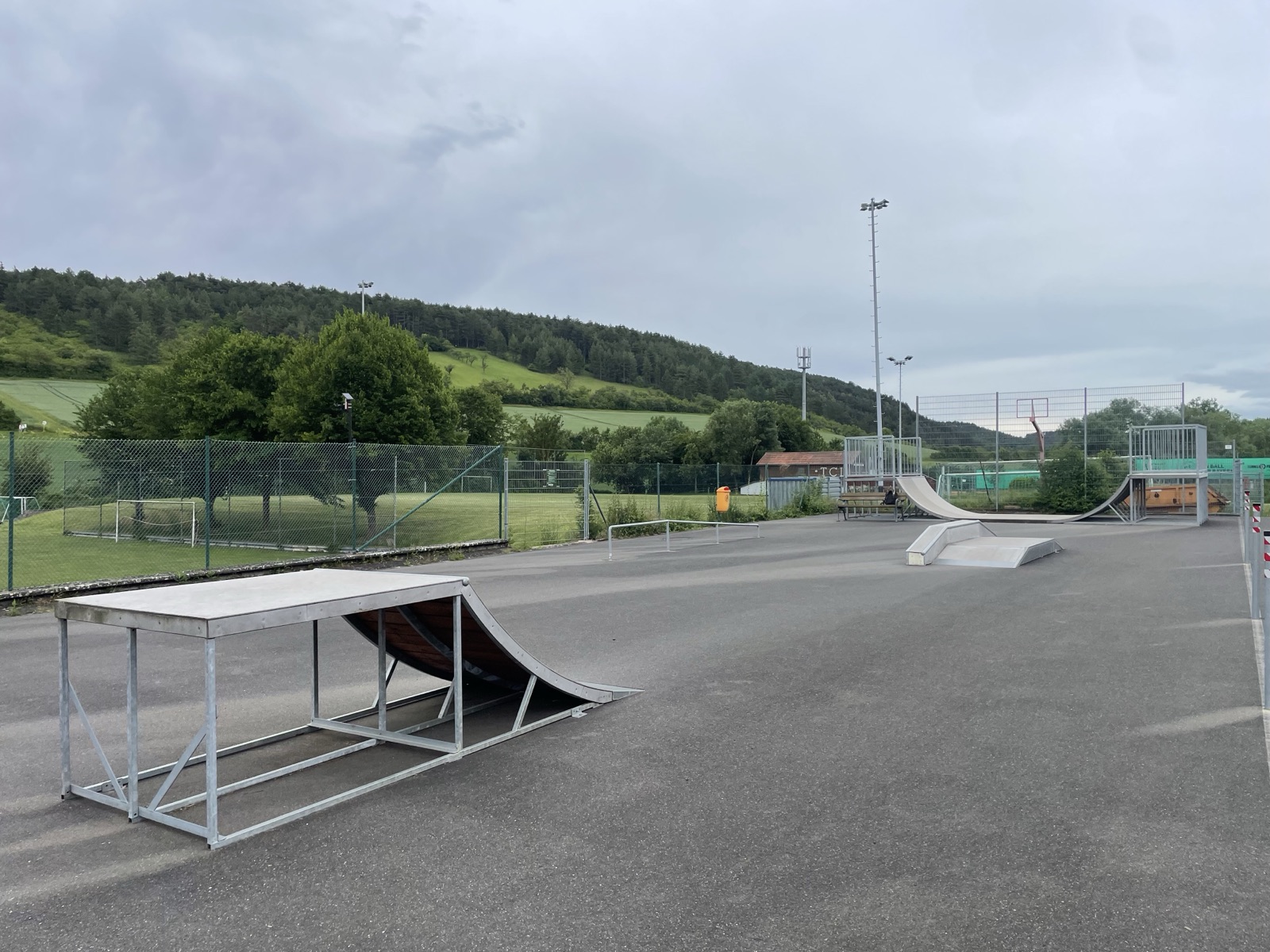Übersicht des Skateparks Leinach